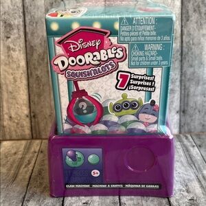 Disney Doorables Squishalots Claw Machine Playset -7 surprises